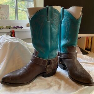Frye Women’s cowboy boots - size 9.5